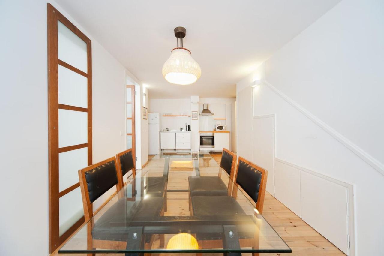 Stylish W Balcony In The Very Center And Shelter By Sea N' Rent